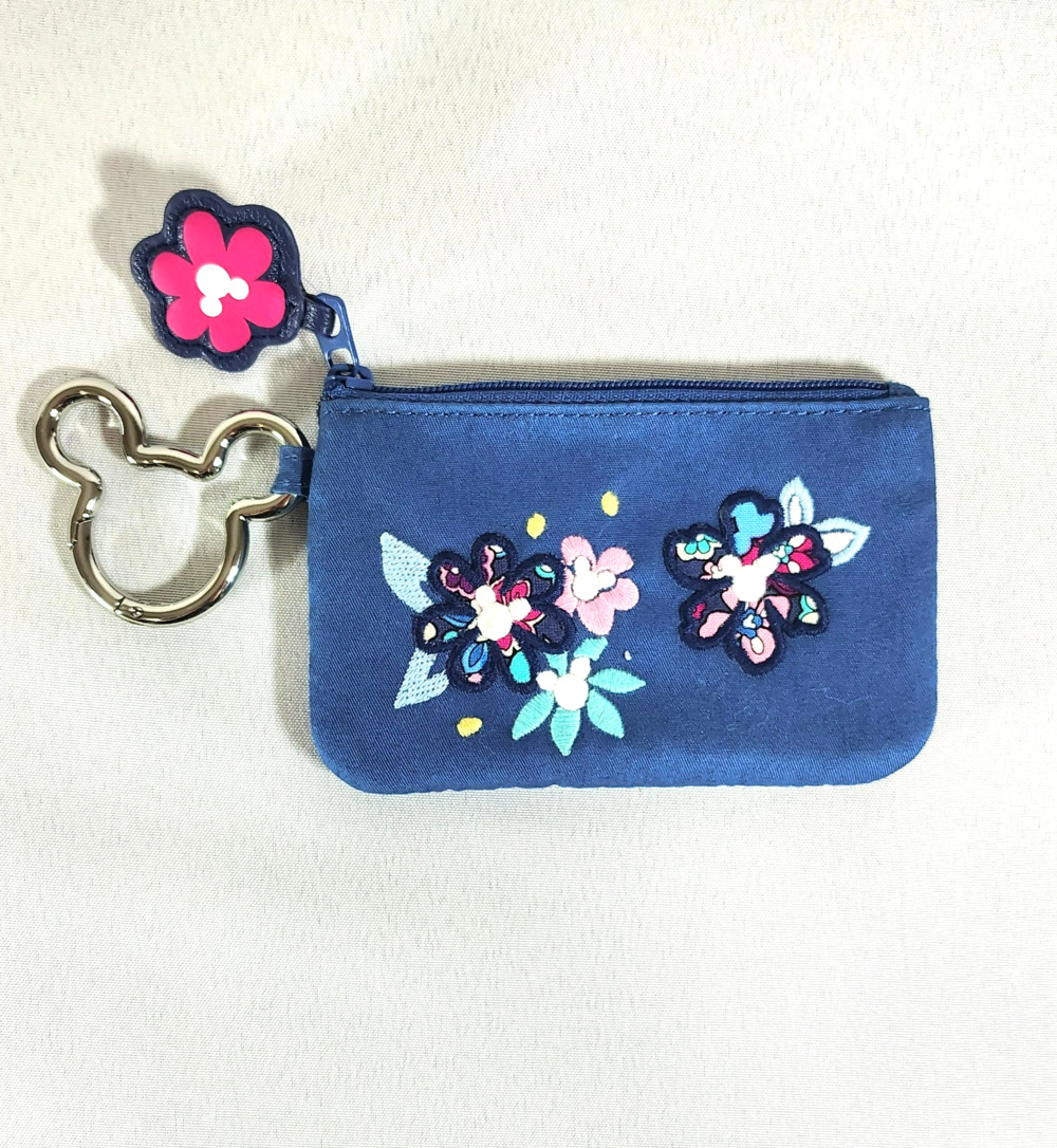 Disney Vera Bradley ID/Coin Wallet Sensational Six Paisley Pattern